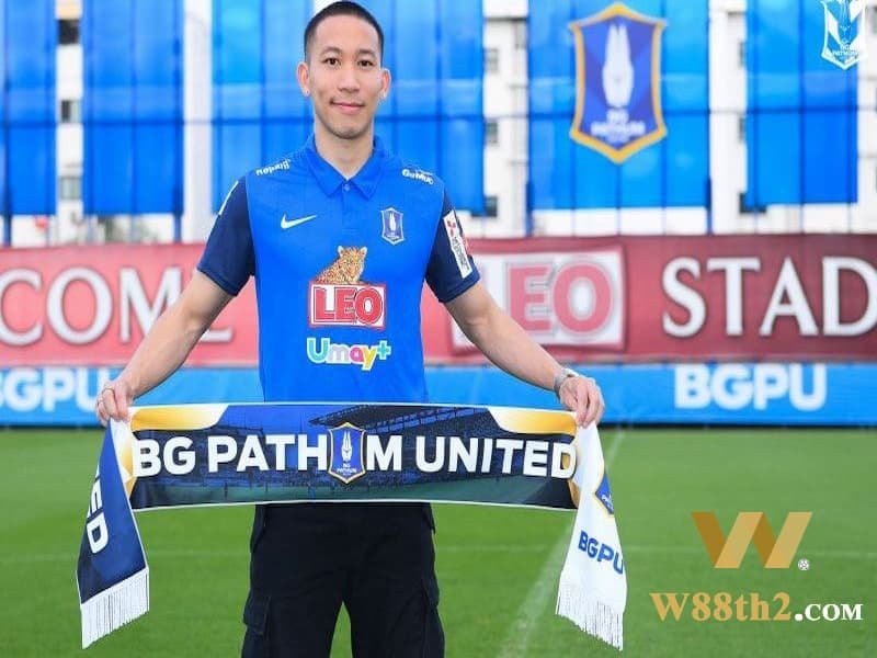 สโมสรฟุตบอลไทย สโมสรฟุตบอลไทย